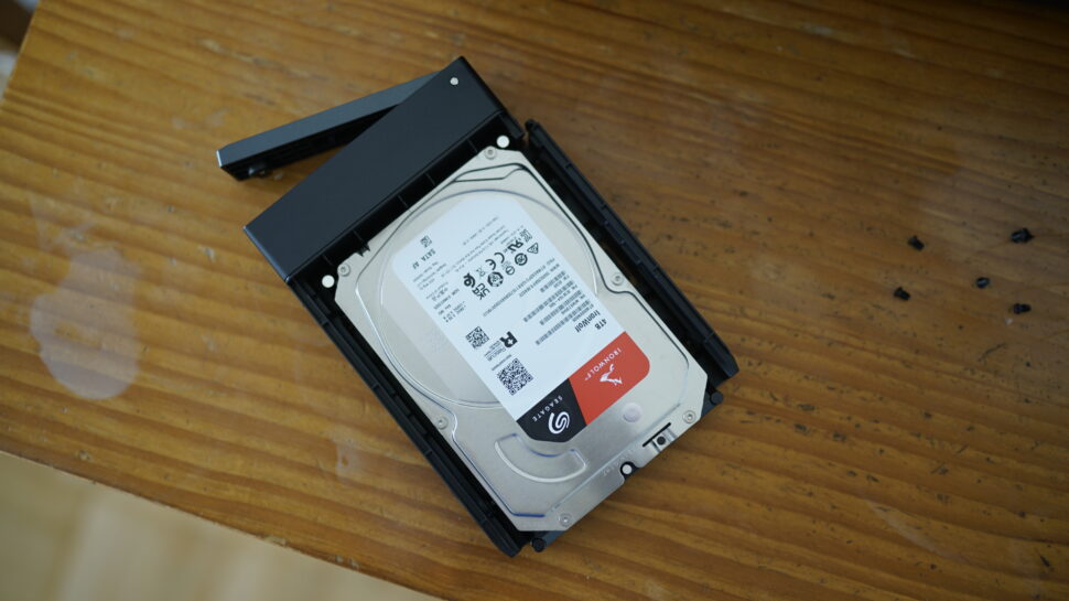 Ugreen NASync iDX6011 Pro Banner III Ugreen NASync iDX6011 Pro Banner III