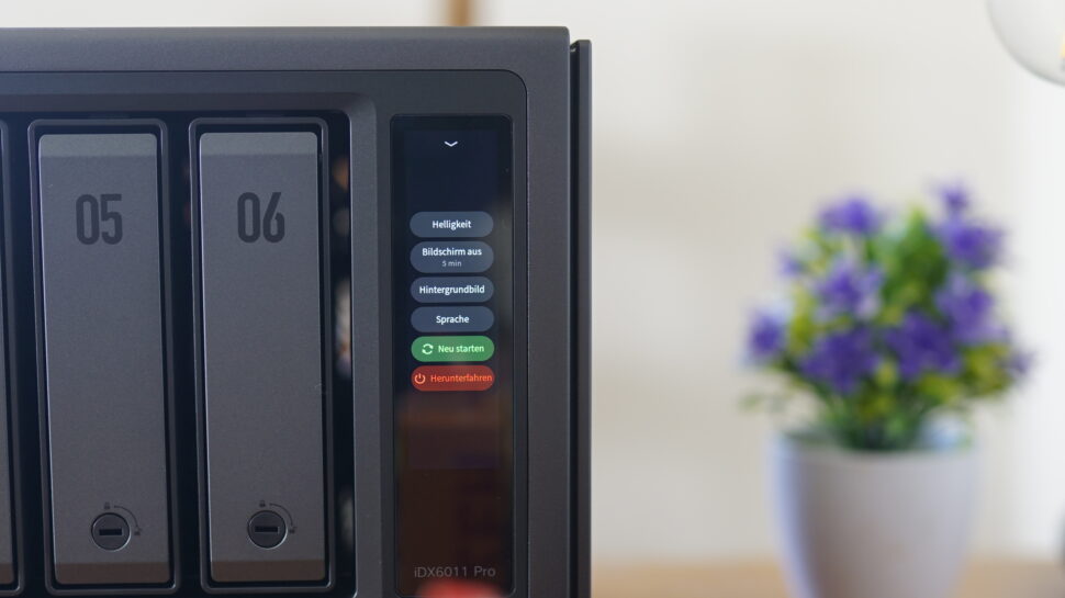 Ugreen NASync iDX6011 Pro Banner IX Ugreen NASync iDX6011 Pro Banner IX