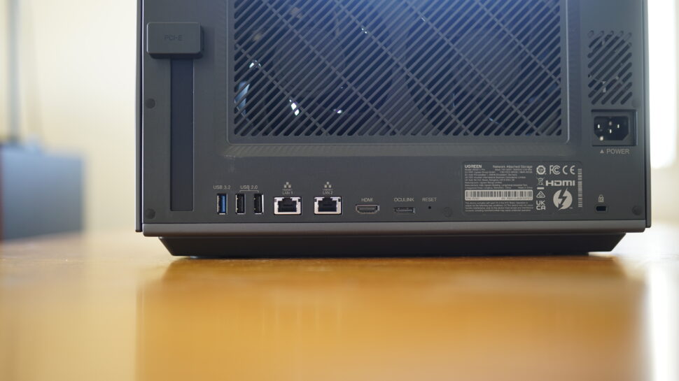 Ugreen NASync iDX6011 Pro Banner V Ugreen NASync iDX6011 Pro Banner V