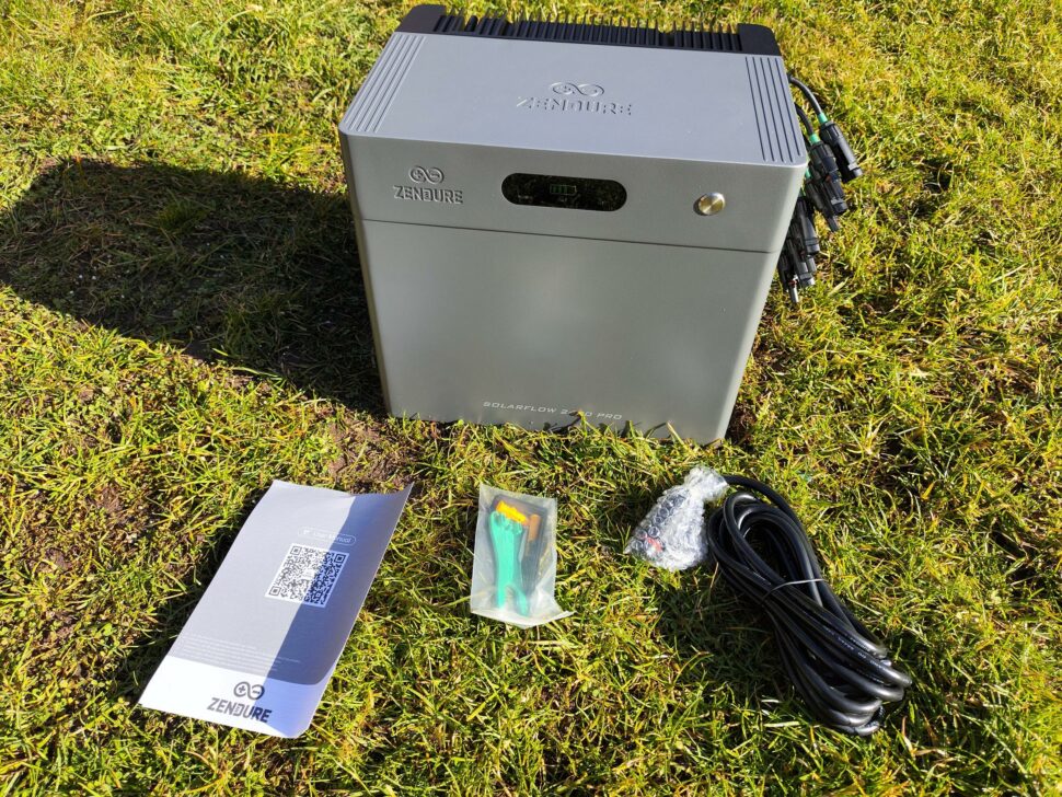 Zendure Solarflow 2400 Pro Lieferumfang 2 Zendure Solarflow 2400 Pro Lieferumfang 2