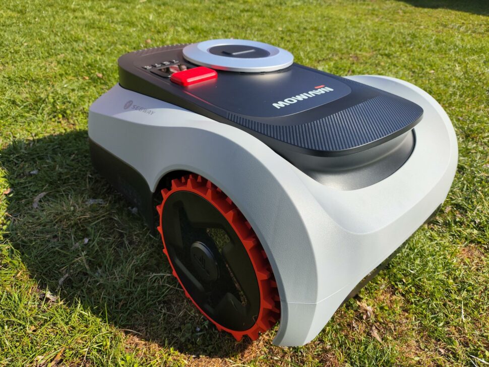 Navimow i215 LiDAR Praxis show Navimow i215 LiDAR Praxis show