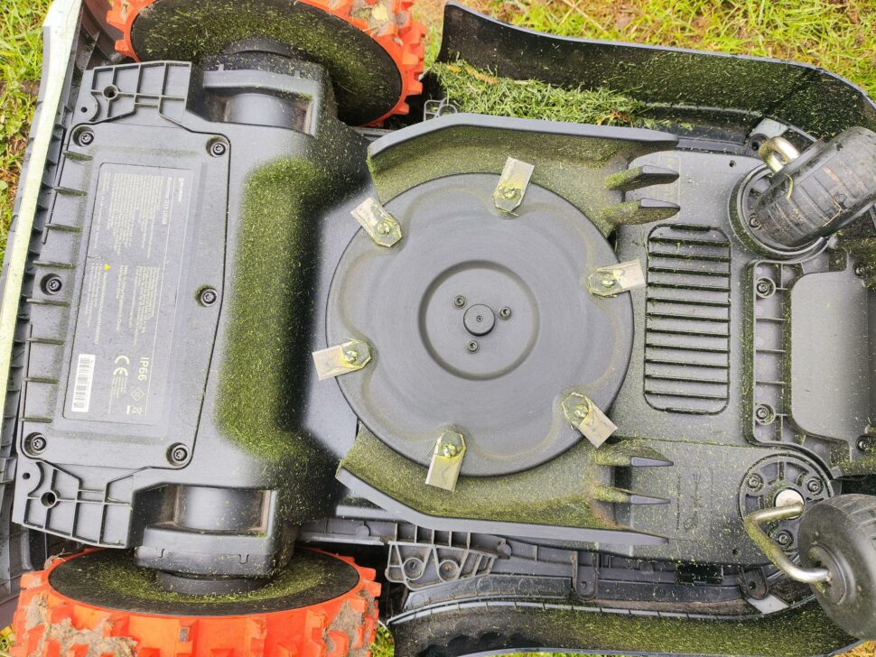 Navimow i215 LiDAR Wartung 2 Navimow i215 LiDAR Wartung 2