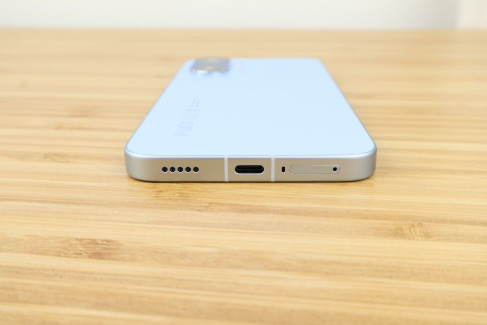 Poco X8 Pro Max Verarbeitung Anschluesse 3 Poco X8 Pro Max Verarbeitung Anschluesse 3