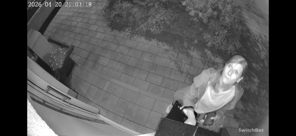 SwitchBot Outdoor Spotlight Cam 2K 2 SwitchBot Outdoor Spotlight Cam 2K 2