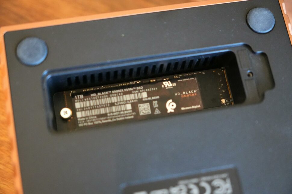 Ugreen Maxidok 17 in 1 Thunderbolt 5 Dock SSD Install 1 Ugreen Maxidok 17 in 1 Thunderbolt 5 Dock SSD Install 1