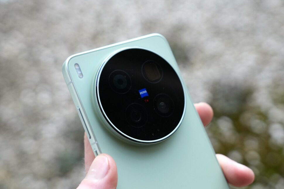 Vivo X300 Ultra backside Vivo X300 Ultra backside