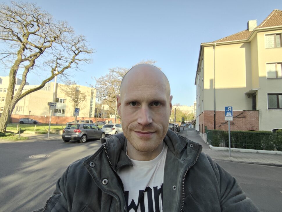 Xiaomi Pad 8 Selfie Sample 3 Xiaomi Pad 8 Selfie Sample 3