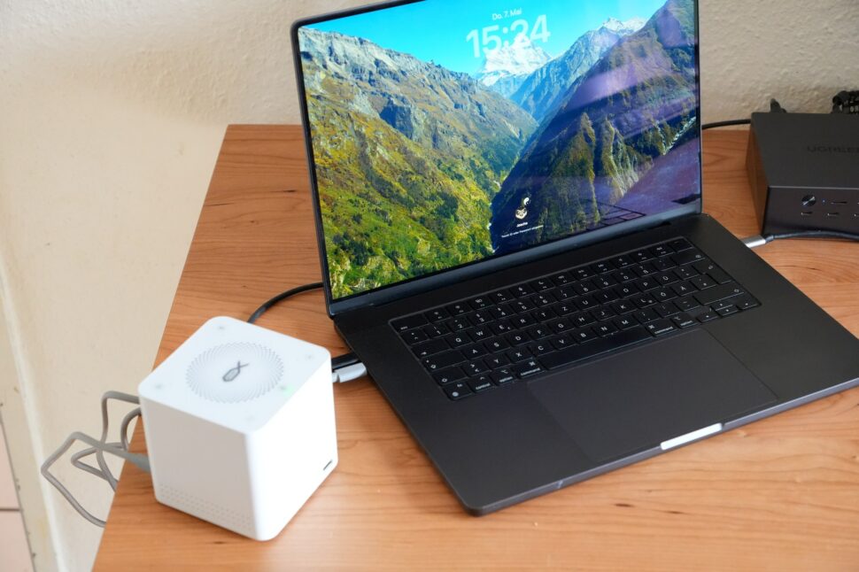 Beelink EX Mate Pro Setup MacBook Pro Monitor Beelink EX Mate Pro Setup MacBook Pro Monitor