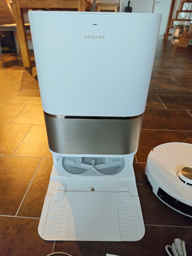 Dreame L50s Pro Ultra Service Station 1 Dreame L50s Pro Ultra Service Station 1