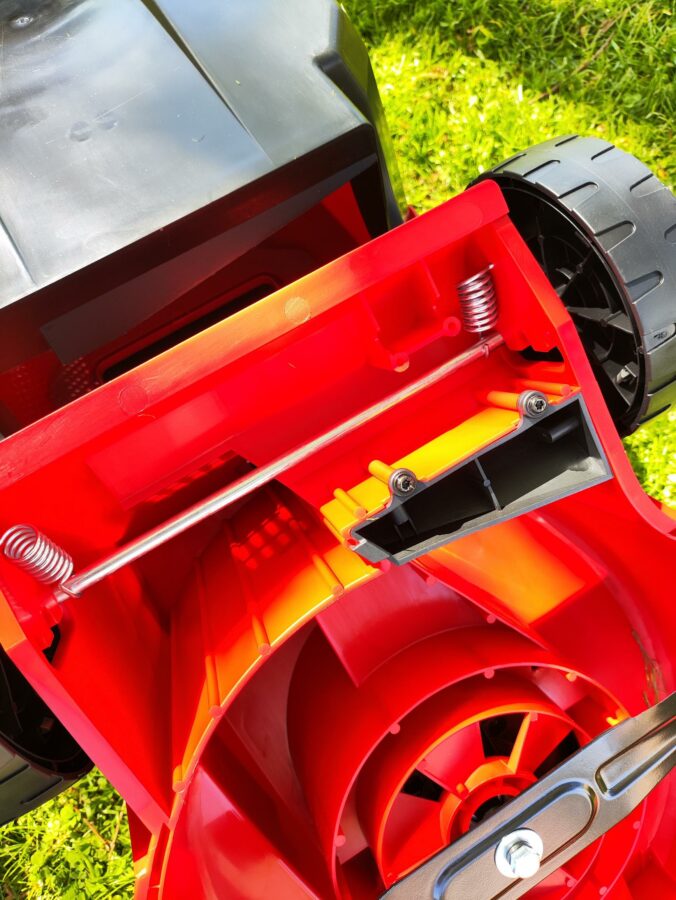 Einhell GE CM Schnitthoehenverstellung 1 Einhell GE CM Schnitthoehenverstellung 1