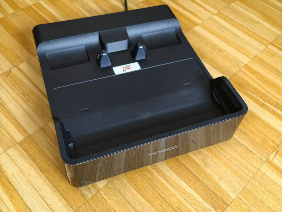 Tineco Floor One S9 Artist Steam Pro Ladestation flach von oben Tineco Floor One S9 Artist Steam Pro Ladestation flach von oben