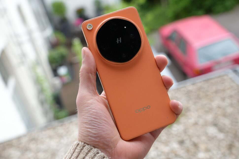Oppo Find X9 Ultra Rueckseite Outdoor Oppo Find X9 Ultra Rueckseite Outdoor
