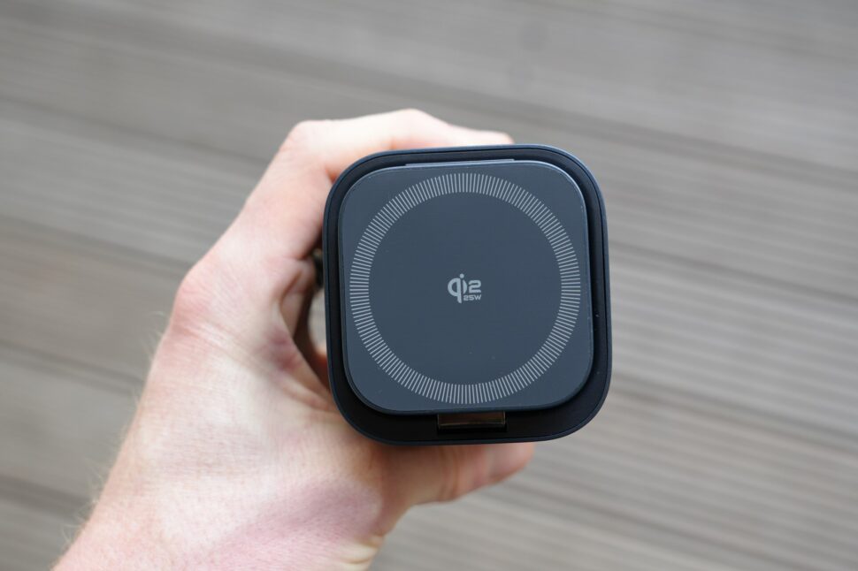 Baseus Spacemate RD1 Pro Wireless Charger Eingeklappt Baseus Spacemate RD1 Pro Wireless Charger Eingeklappt