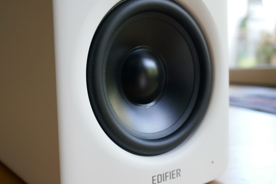 Edifier M90 Test Design 13 Edifier M90 Test Design 13