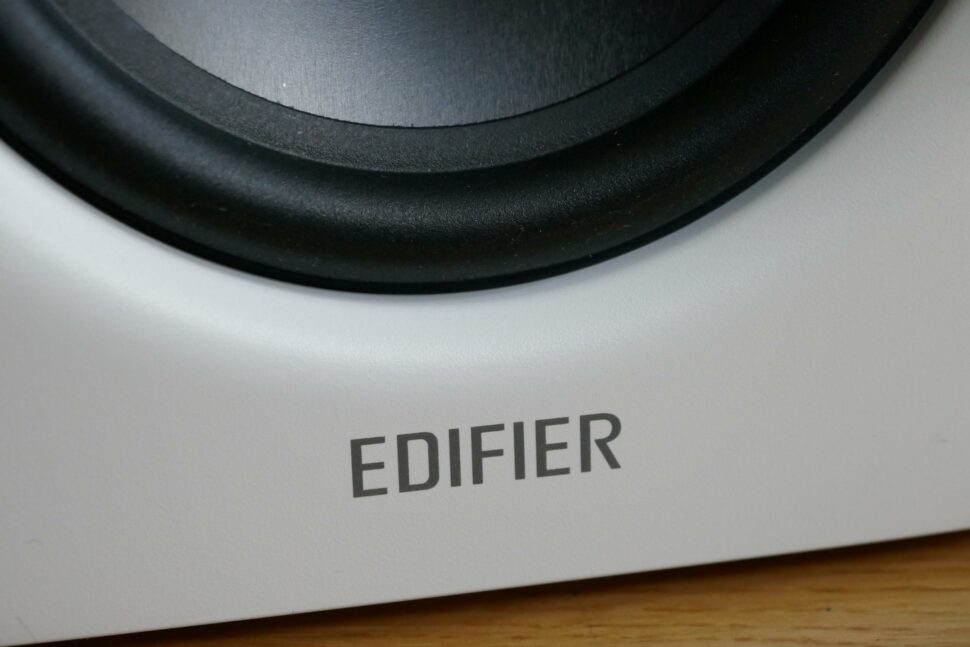 Edifier M90 Test Design 15 Edifier M90 Test Design 15