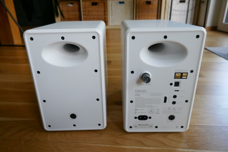 Edifier M90 Test Design 8 Edifier M90 Test Design 8