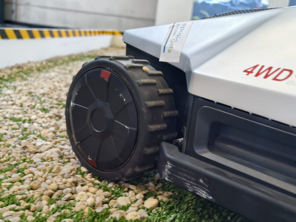 Goko M6 4WD Rad Detail Goko M6 4WD Rad Detail