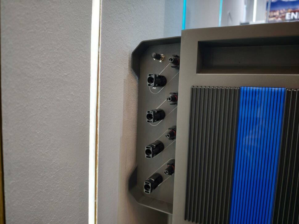 Oukitel Intersolar EP2500 Balkonkraftwerk vorgestellt 4 Oukitel Intersolar EP2500 Balkonkraftwerk vorgestellt 4