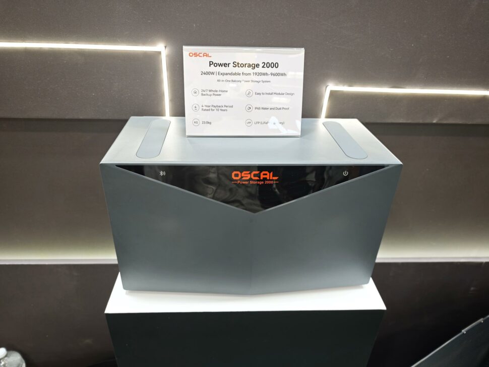 Oscal Power Storage 2000 Anschluesse 2 Oscal Power Storage 2000 Anschluesse 2