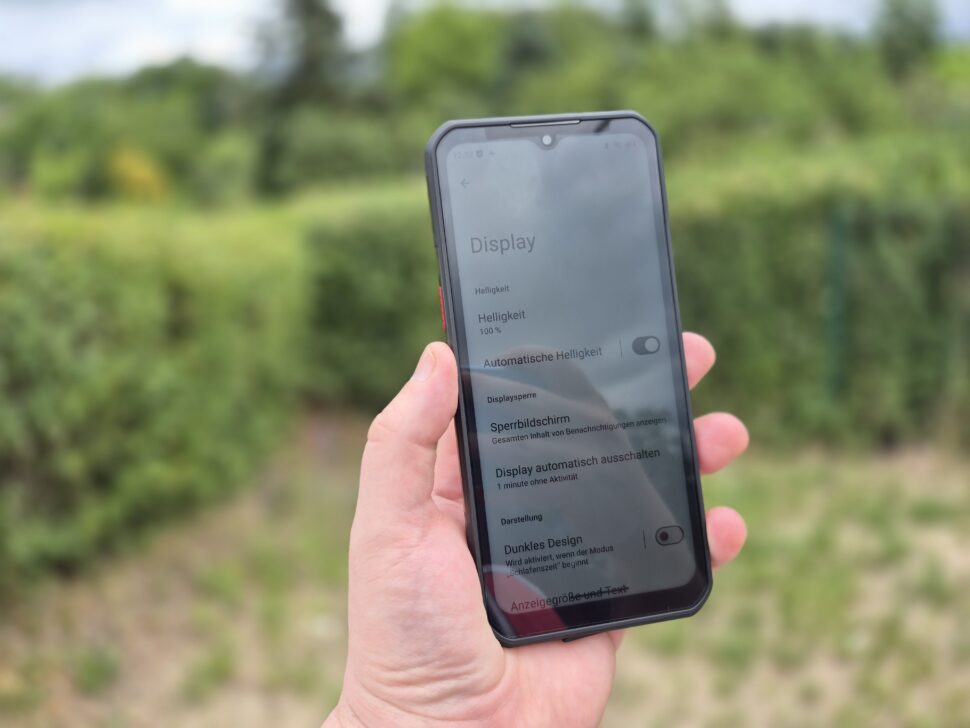 Oukitel WP66 Display draussen Oukitel WP66 Display draussen
