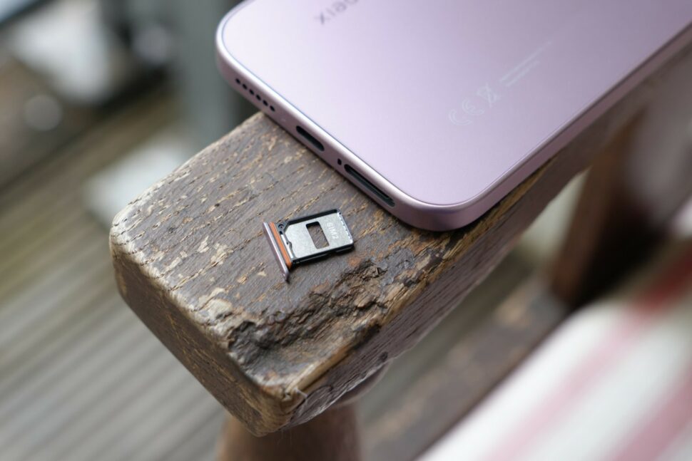 Xiaomi 17T Test SIM Slot Detail Xiaomi 17T Test SIM Slot Detail