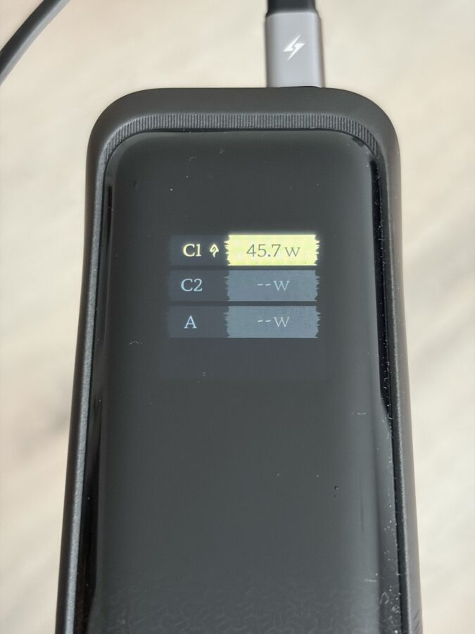 Anker Prime 220W Powerbank Display 2 Anker Prime 220W Powerbank Display 2