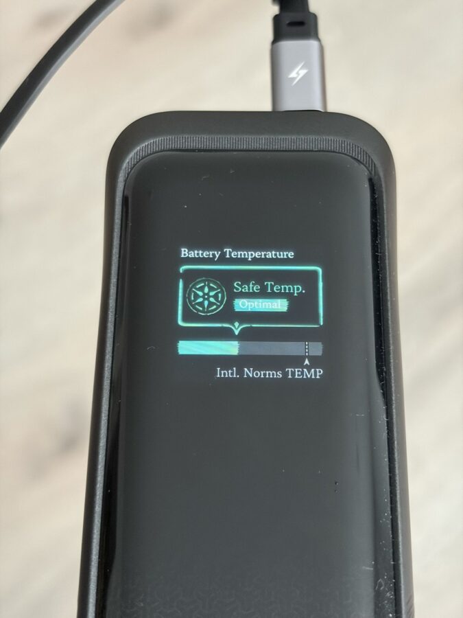 Anker Prime 220W Powerbank Display 3 Anker Prime 220W Powerbank Display 3