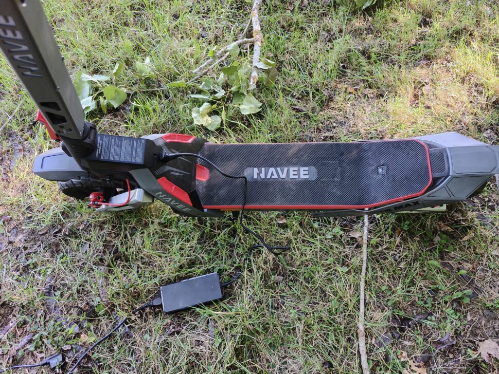 NaveeXT5max Charging NaveeXT5max Charging