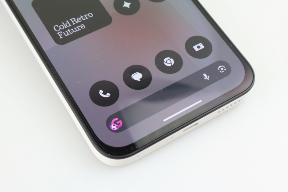 Nothing Phone 4b Test Oberkante Display Detail 2 Nothing Phone 4b Test Oberkante Display Detail 2