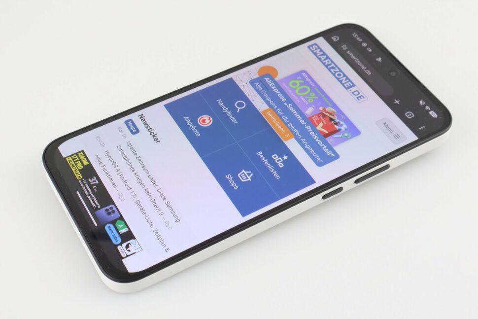 Nothing Phone 4b Test Vorderseite Display Homescreen 2 Nothing Phone 4b Test Vorderseite Display Homescreen 2