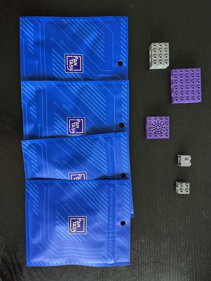 pantasy dj player test elektronik verpackung Blaue Umverpackung mit den Elektronikbauteilen des Pantasy DJ Player