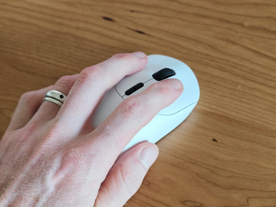 Rapoo VT2 Max in der Hand Rapoo VT2 Max in der Hand