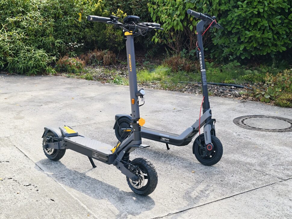 ausom l1 abe ninebot e3 pro d nebeneinander von oben Ausom L1 ABE Ninebot E3 Pro D nebeneinander von oben