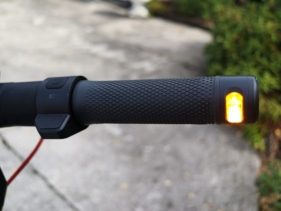 ninebot e3 pro d blinker im lenkergriff leuchtet Ninebot E3 Pro D Blinker im Lenkergriff leuchtet