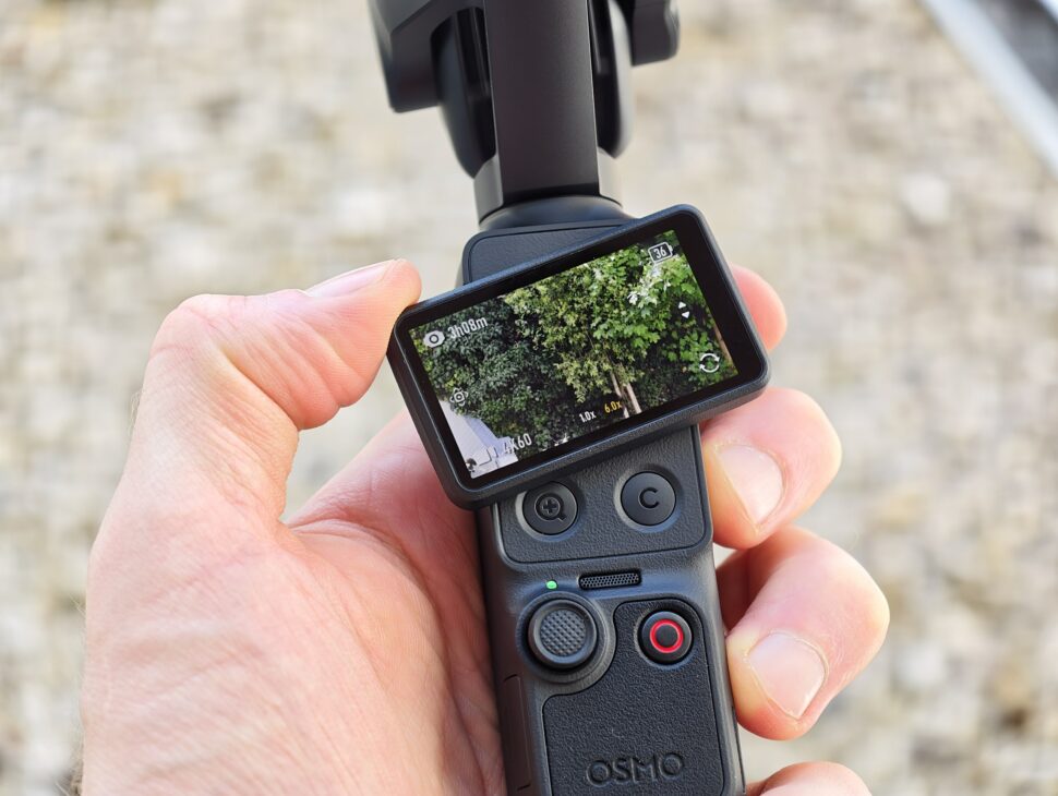 dji osmo pocket 4p display quer in der hand DJI Osmo Pocket 4 Pro Display quer in der Hand