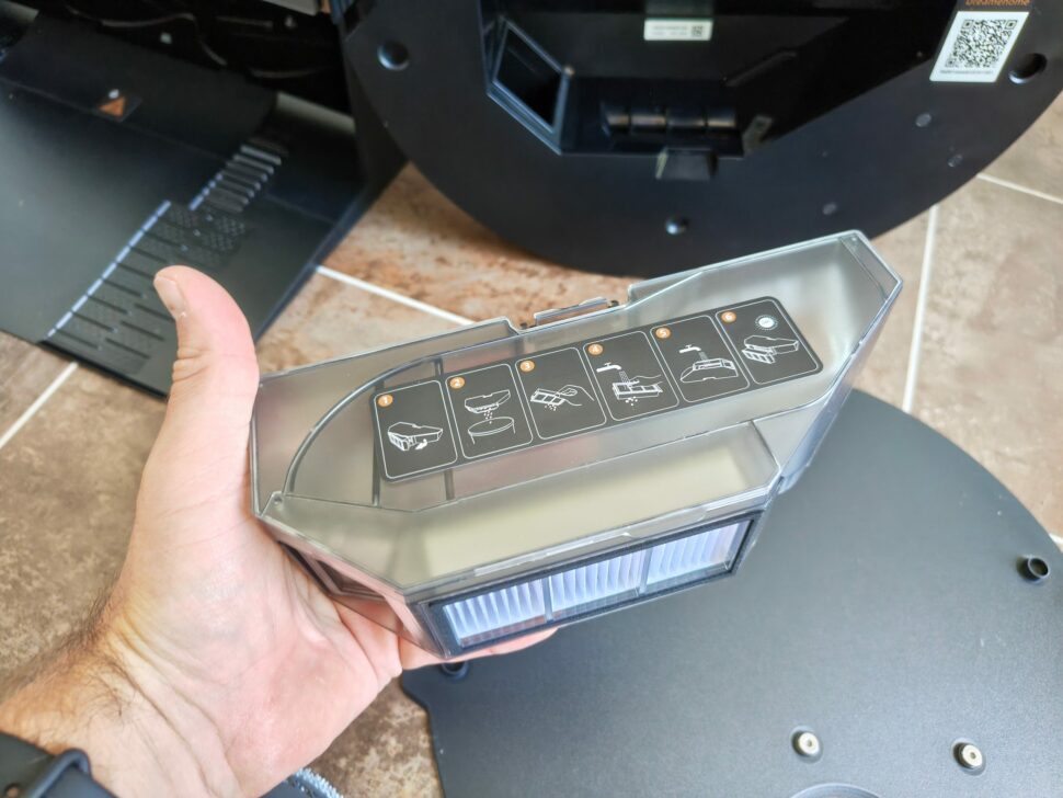 Dreame X60 Pro Ultra Complete Test Deckel Unterseite Staubbehaelter 3 Dreame X60 Pro Ultra Complete Test Deckel Unterseite Staubbehaelter 3