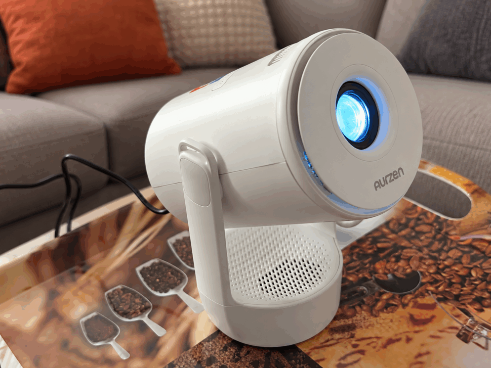 Aurzen EAZZE E1 2 Aurzen EAZZE E1 mit schwenkbarem Standfuß