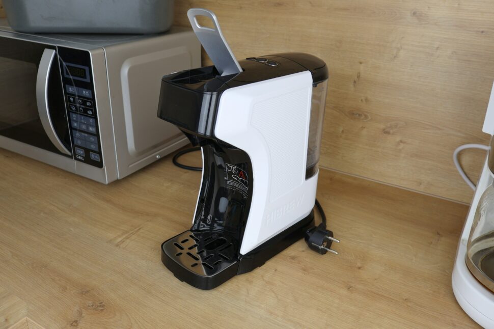 HiBREW H1C Maschine mit geoeffnetem Hebel HiBREW H1C mit geöffnetem Hebel