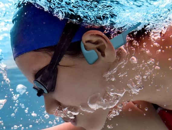IXMOO 13 IXMOO beim Schwimmen