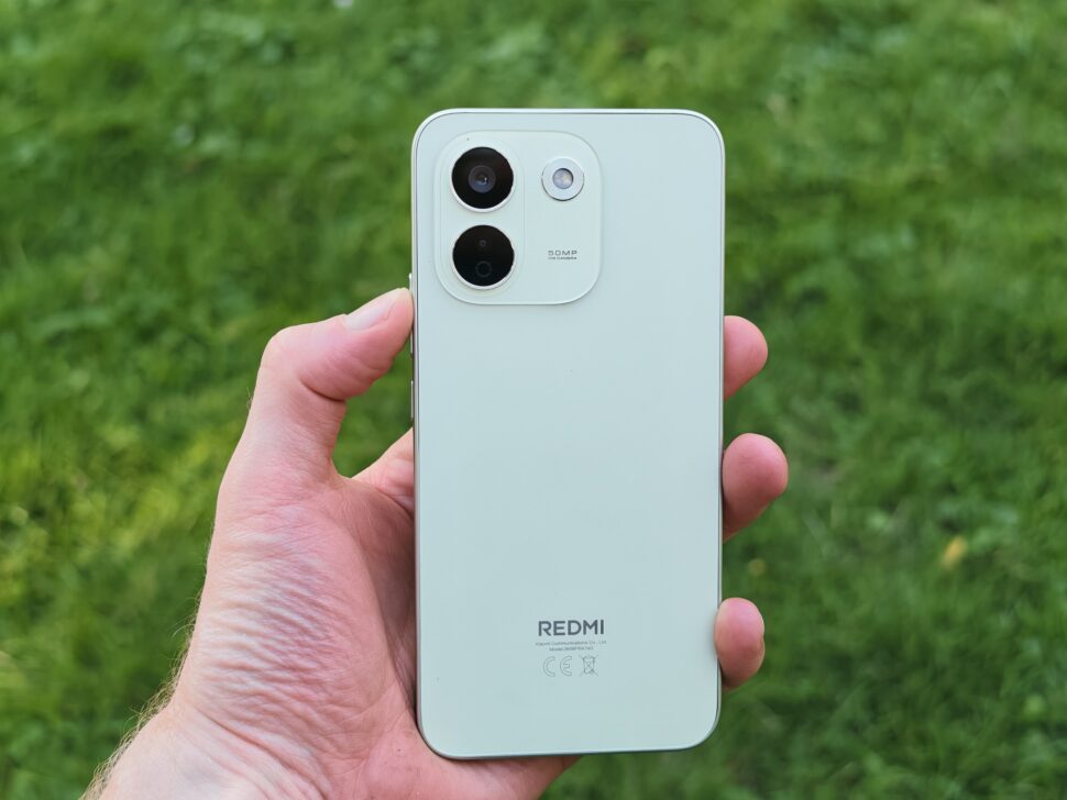 redmi note 17 pro max rueckseite in der hand redmi note 17 pro max rueckseite in der hand