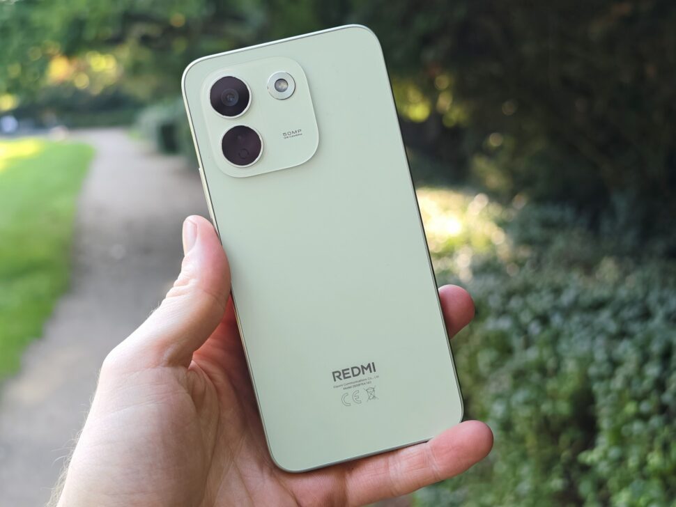 redmi note 17 pro max rueckseite vor hecke Redmi Note 17 Pro Max 5G im Test