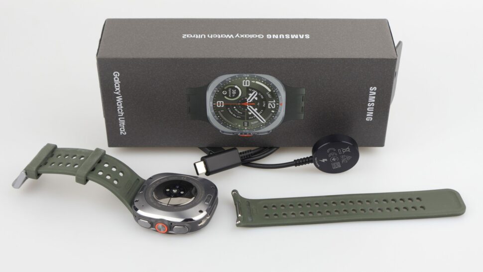 Samsung Galaxy Watch Ultra 2 Test Lieferumfang Armband 1 Samsung Galaxy Watch Ultra 2 Test Lieferumfang Armband 1