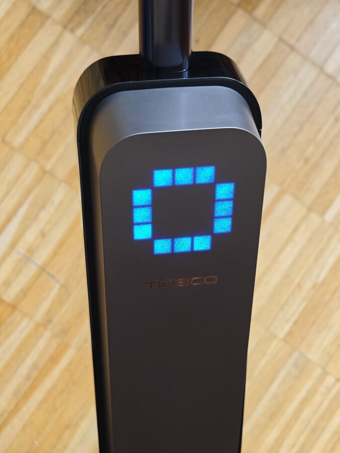 tineco floor one station s9 scientist gehaeuse led anzeige Tineco Floor One Station S9 Scientist LED-Anzeige am Gehäuse