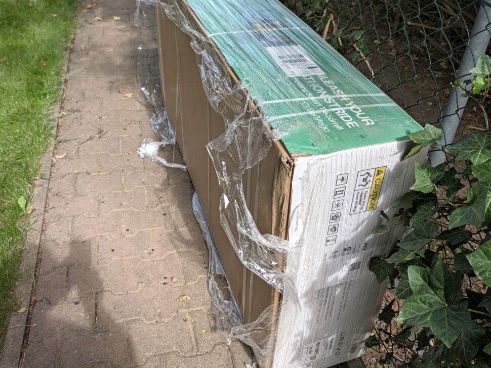 UREVO CyberMega 33 UREVO CyberMega Lieferung auf Palette