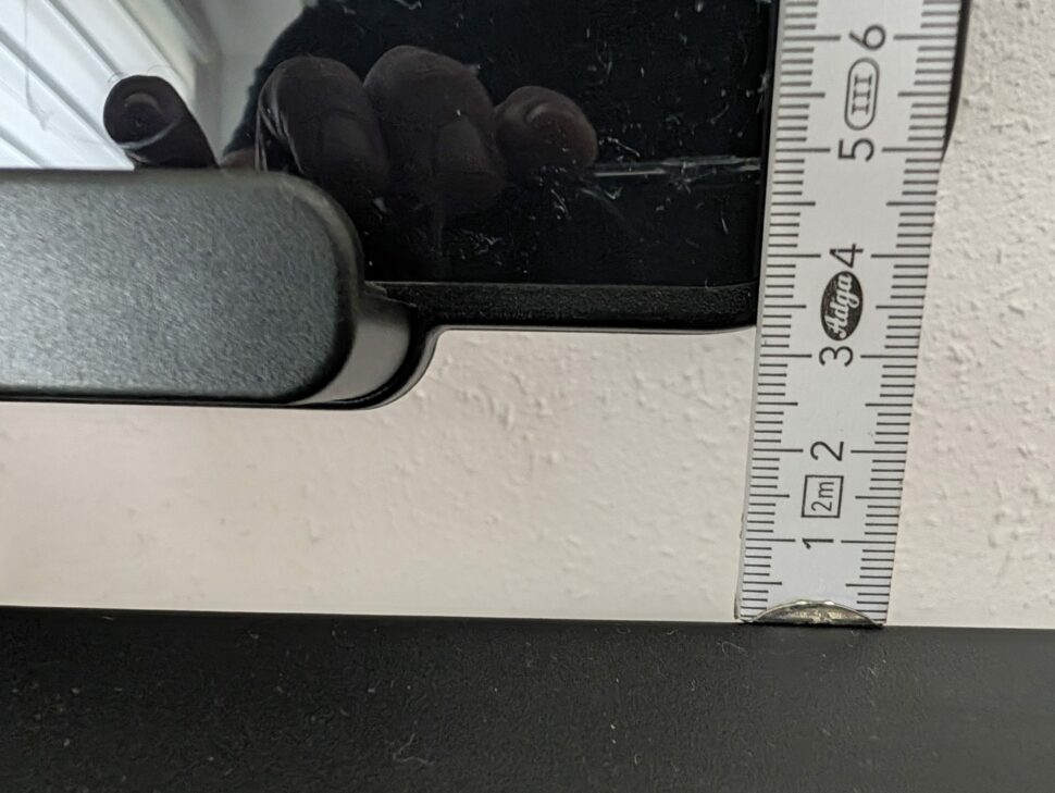 UREVO CyberMega 40 UREVO CyberMega schiefes Display mit Maßstab