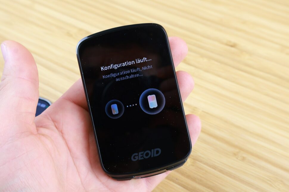 GEOID CC700 Einrichtung in der Hand GEOID CC700 Einrichtung in der Hand