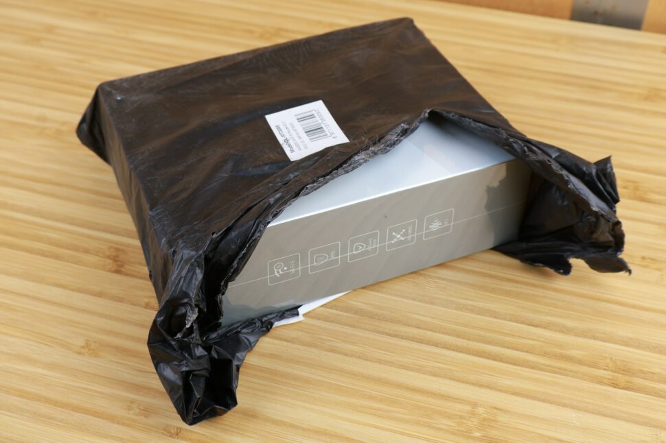 GLiNet Beryl AX Paket geoeffnet GLiNet Beryl AX Paket geoeffnet
