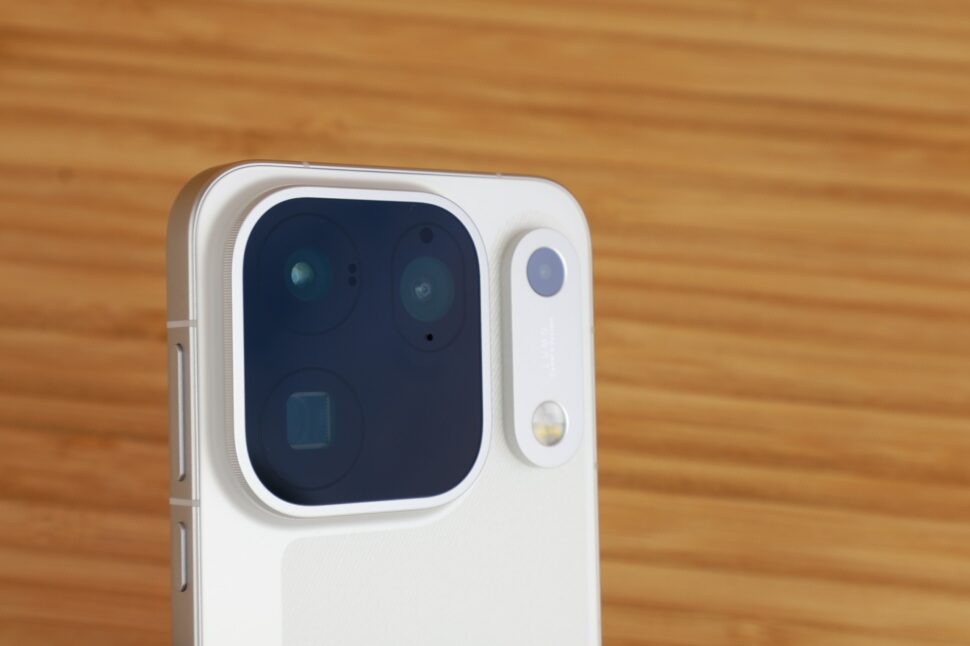 Oppo Find X10 Pro Max Kameramodul Detail seitlich Oppo Find X10 Pro Max Kameramodul Detail seitlich