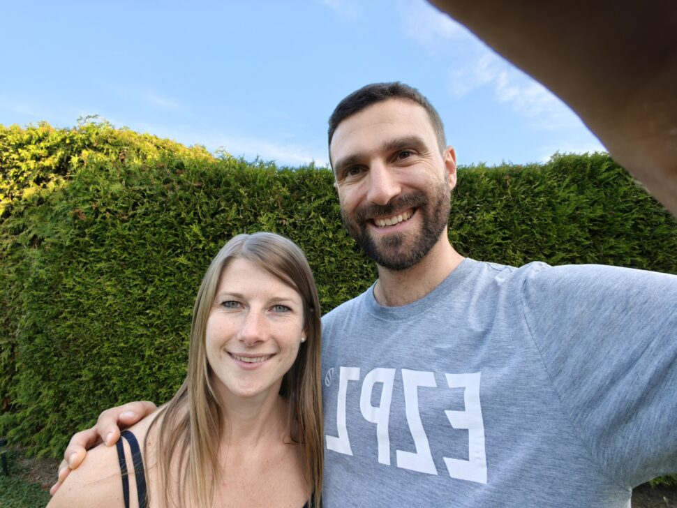 Xiaomi 18 Pro Max, Selfie mit Ultraweitwinkel (Rückdisplay)