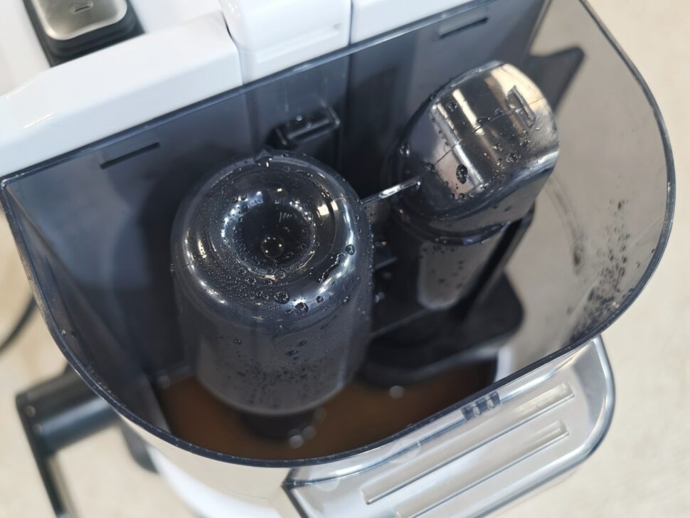 lubluelu v8 schmutzwassertank Schmutzwassertank des Lubluelu V8 mit Schwimmer von oben